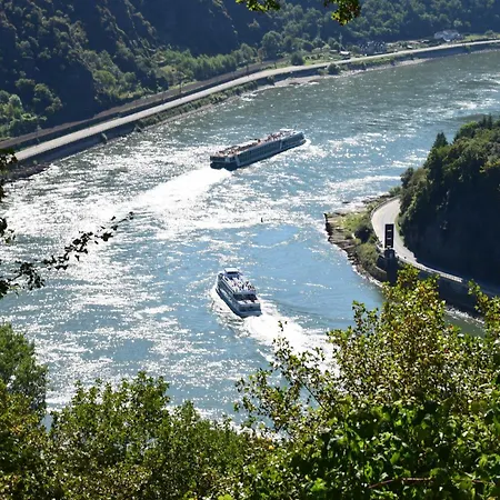 Marktstuebchen An Der Schoenen Loreley Bornich Buitenkant foto