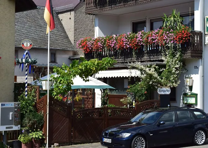 Marktstuebchen An Der Schoenen Loreley