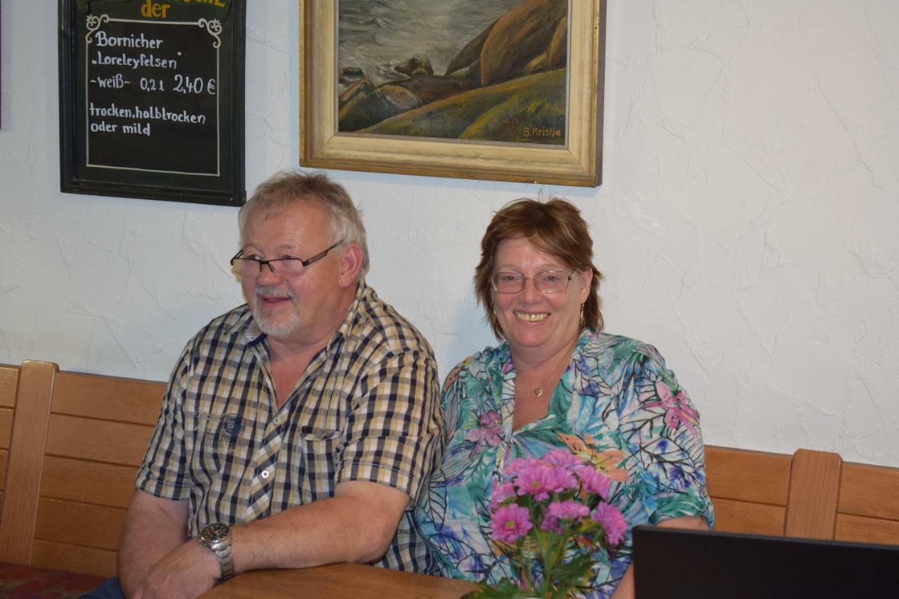 Marktstuebchen An Der Schoenen Loreley Bornich
